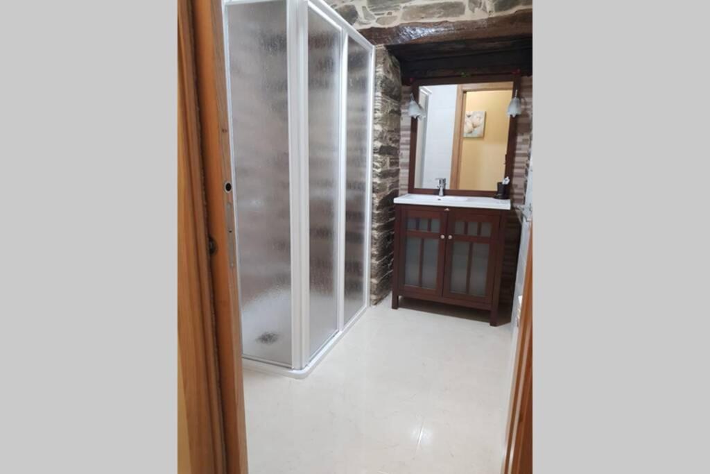 Apartamento Con Vistas Al Rio A Solaina Samos Bagian luar foto